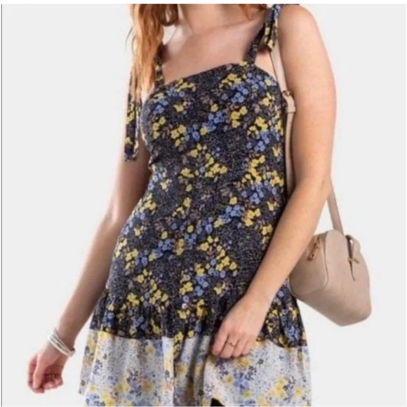 Jun & Ivy Boho Ditsy Floral Two Toned Button Spring Mini Dress Size XS Prairie - Picture 2 of 10